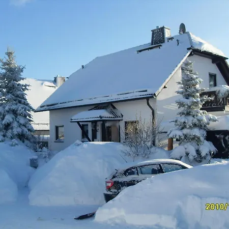 Dorfstrasse 15 *