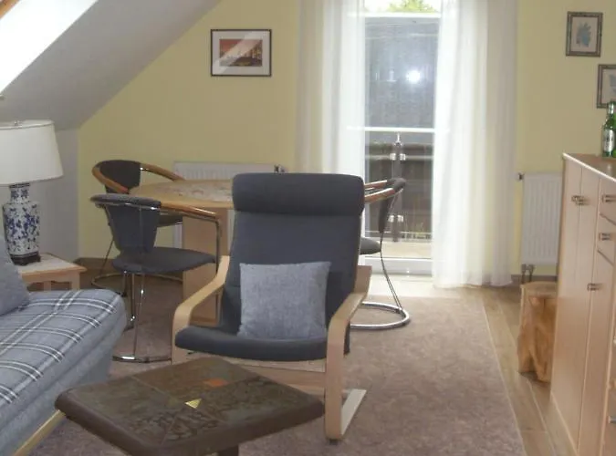 Dorfstrasse 15 Hundshubel