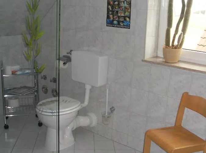 Dorfstrasse 15 Hundshubel